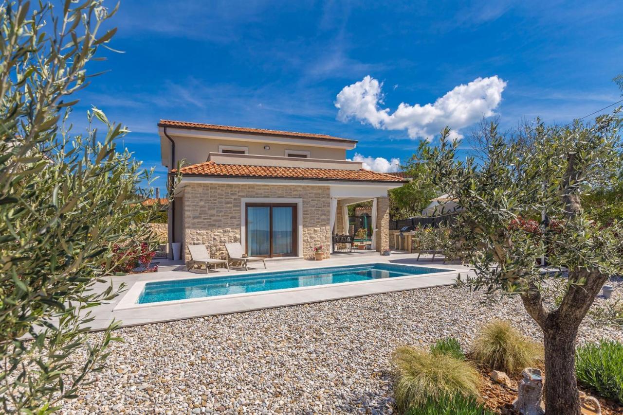Holiday House Villa Andro Pinezići Exterior foto